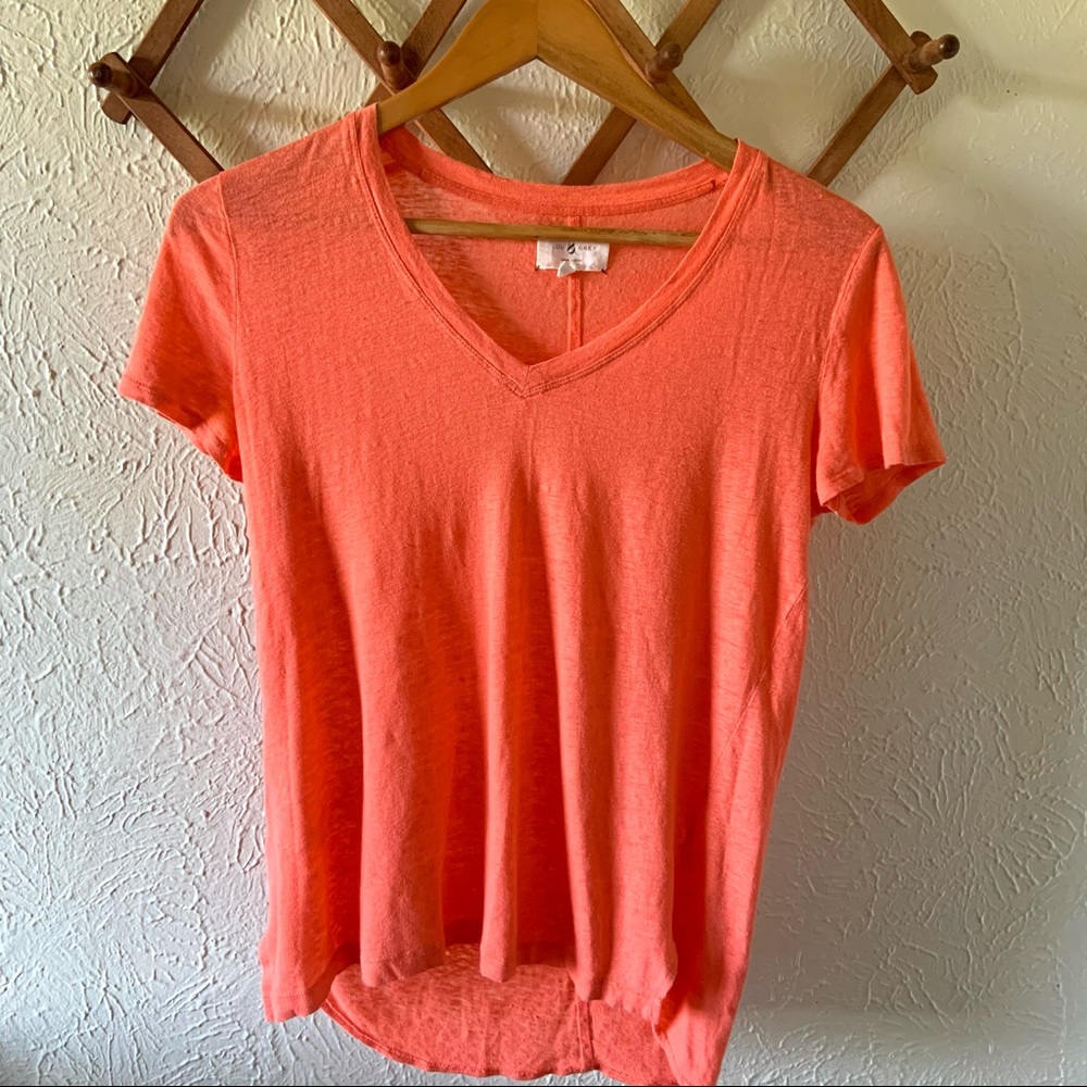 Lou & Grey V-Neck Linen T-Shirt Bright Coral XS